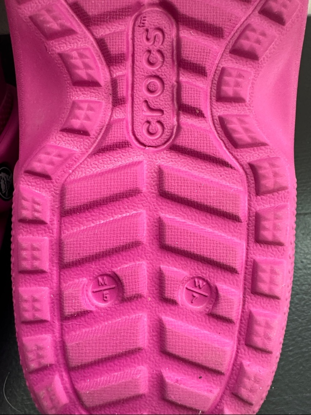 CROCS Classic Cozy Sherpa Lined Fuchsia/Hyper Pink Clog W7/M5 - Picture 3 of 10